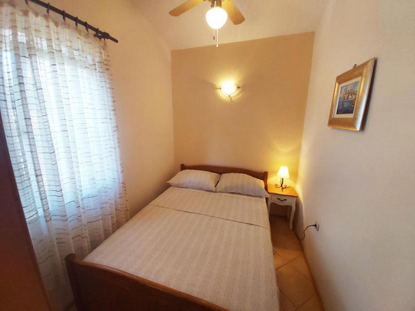 Apartments Carmen Vinisce Luaran gambar