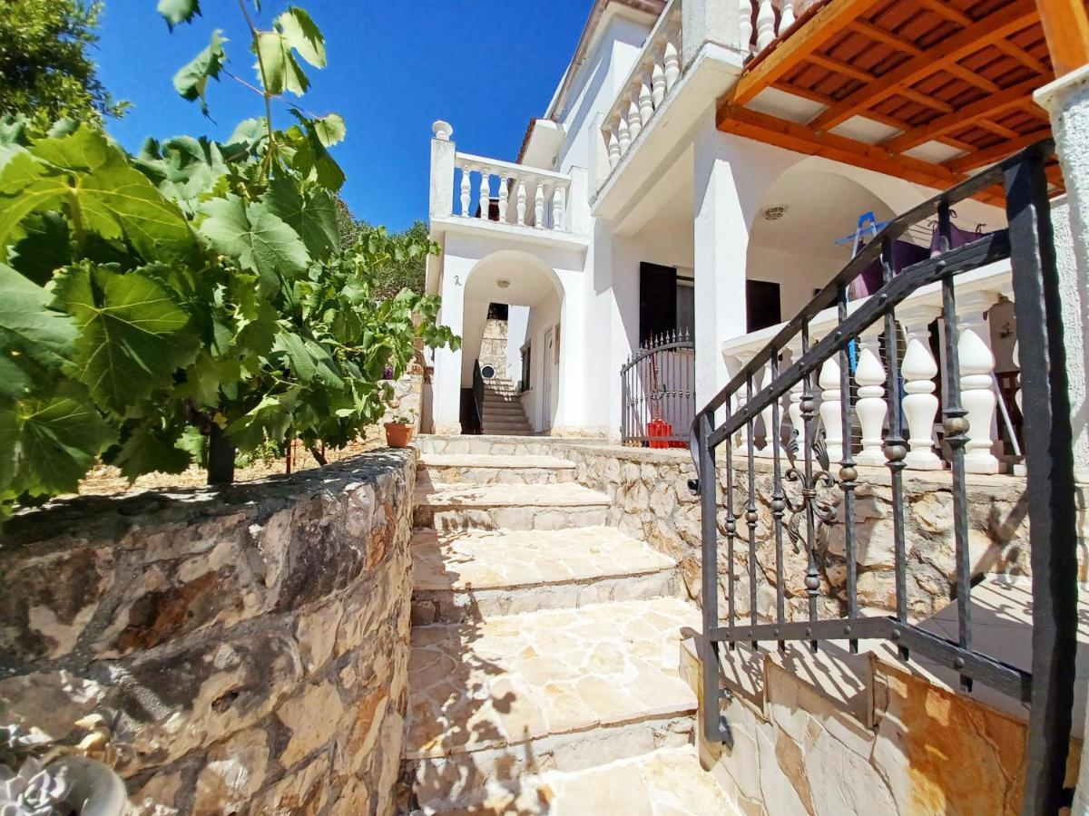 Apartments Carmen Vinisce Luaran gambar