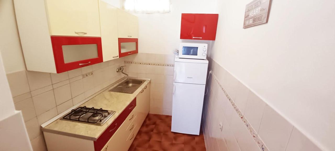 Apartments Carmen Vinisce Luaran gambar