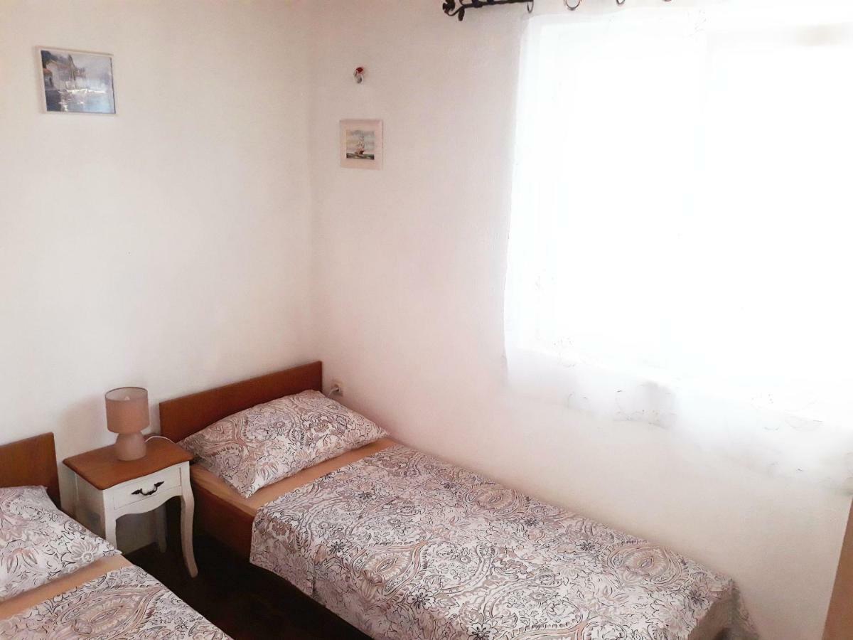 Apartments Carmen Vinisce Luaran gambar
