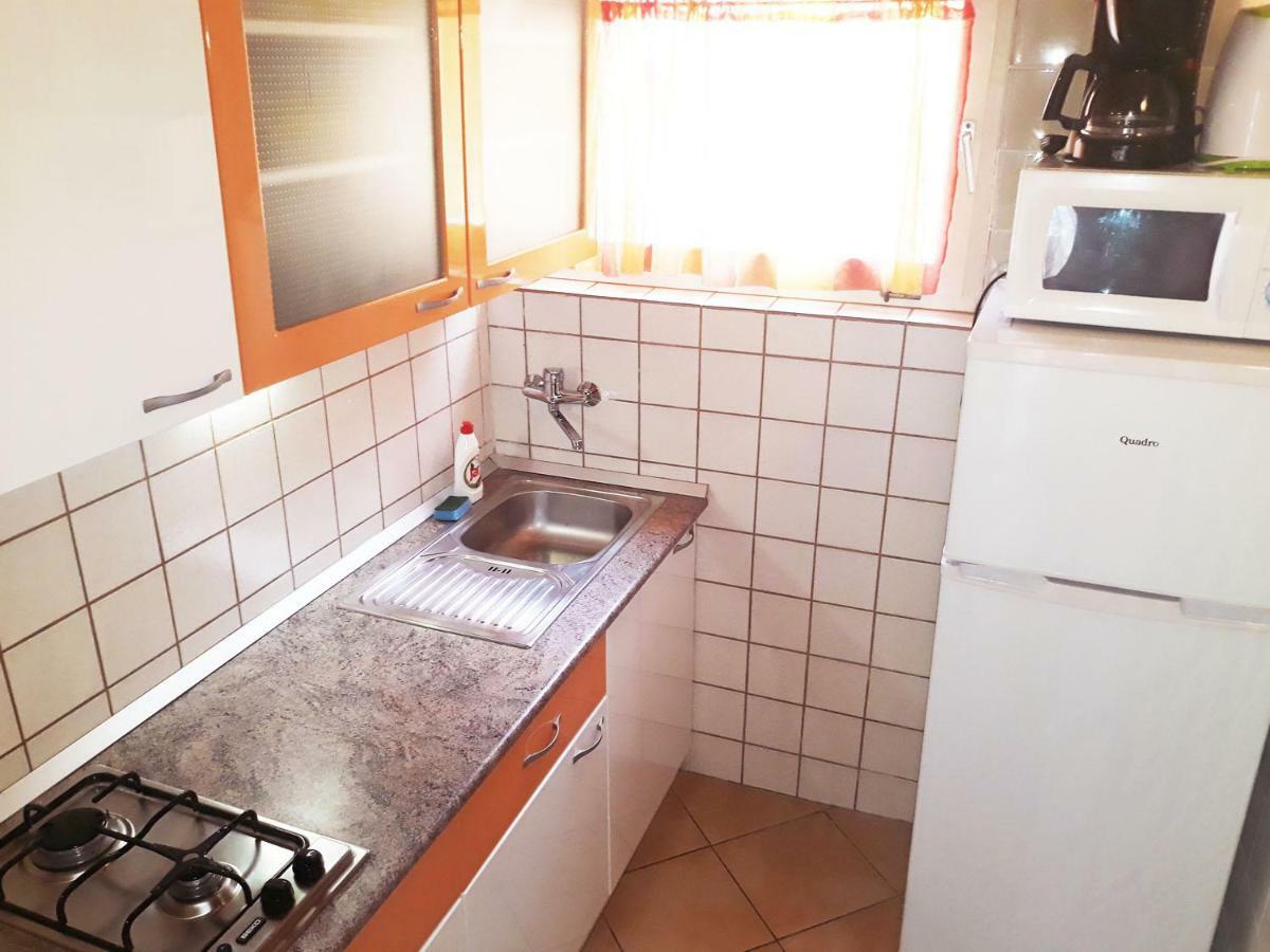 Apartments Carmen Vinisce Luaran gambar