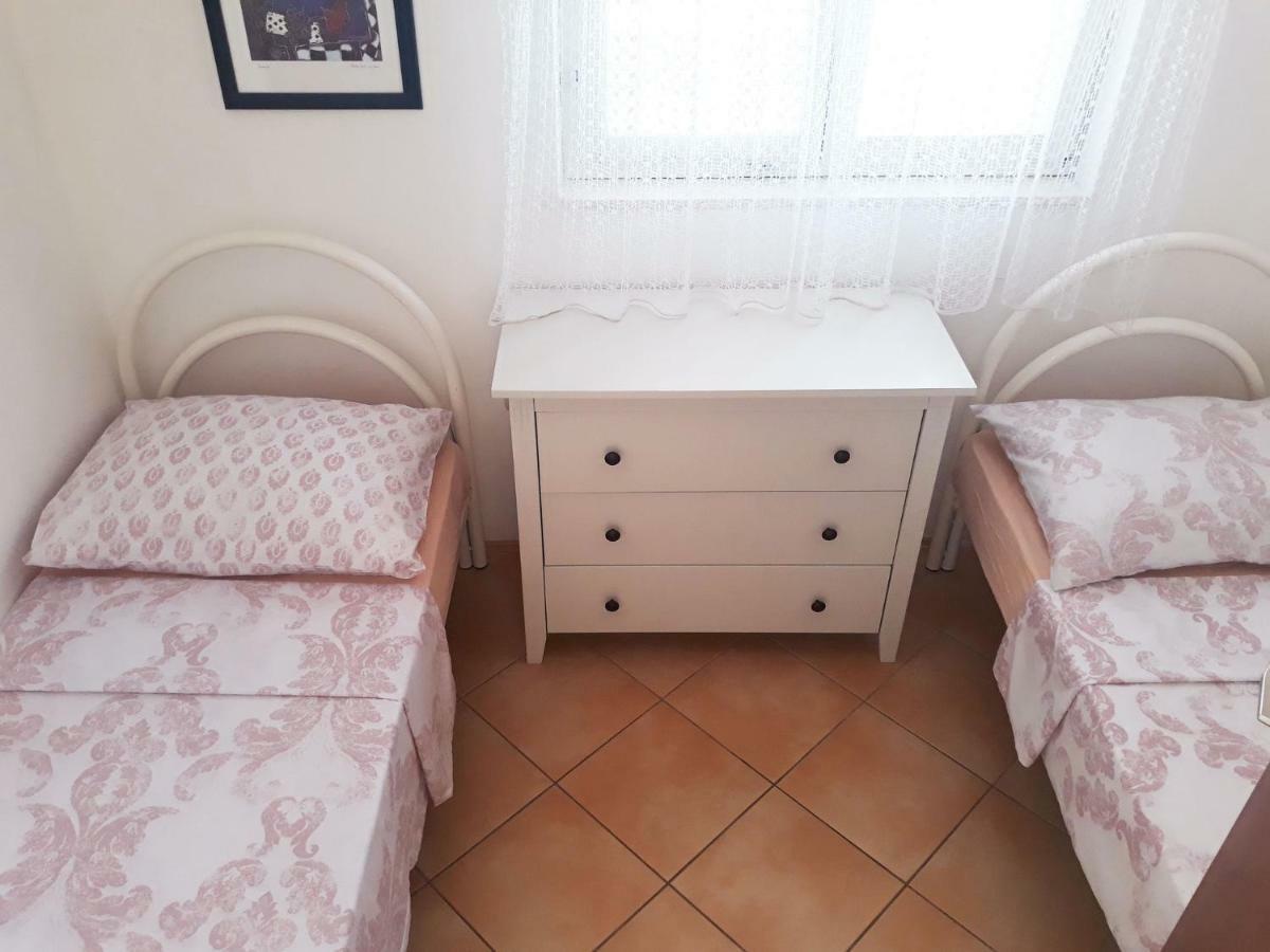 Apartments Carmen Vinisce Luaran gambar